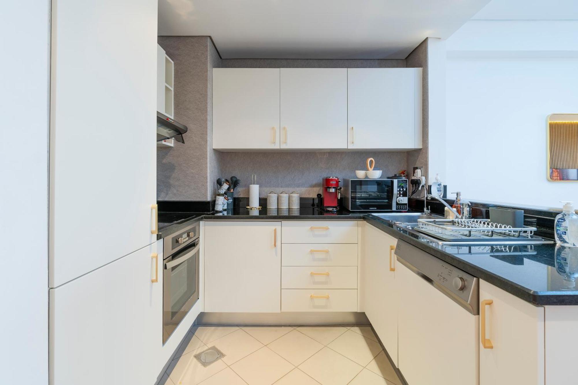 Cozy, Full Sea View, Private Beach, In 5 Stars At The Palm Appartamento Dubai